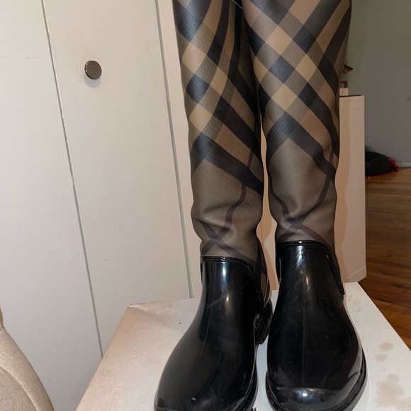 Vintage Authentic Burberry Black Smokecheck Rainboot - Picture 2 of 11